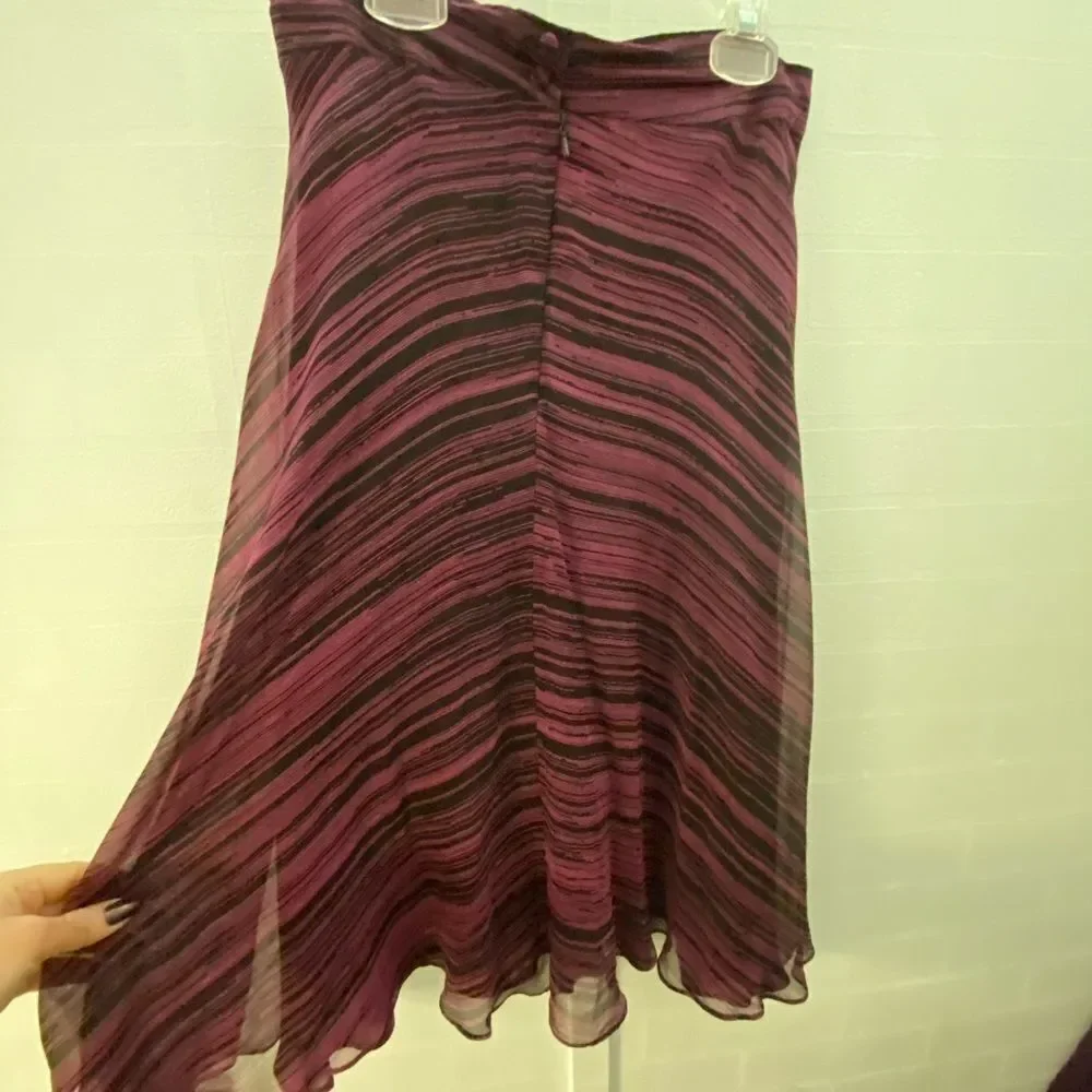 Diane Von Furstenberg 100% silk skirt, size 6